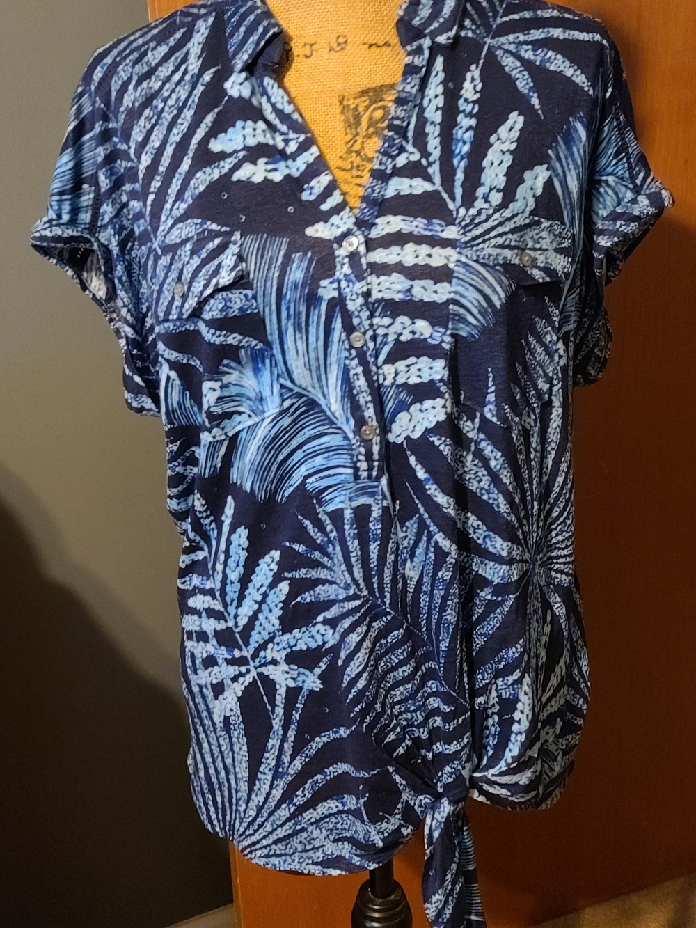 Tommy Bahama Navy & Light Blue Tropical Tie-Hem Button Top